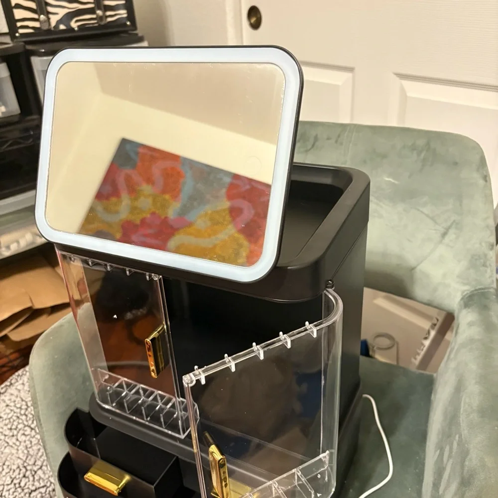 Black and Gold Makeup Organizer with Mirror and light